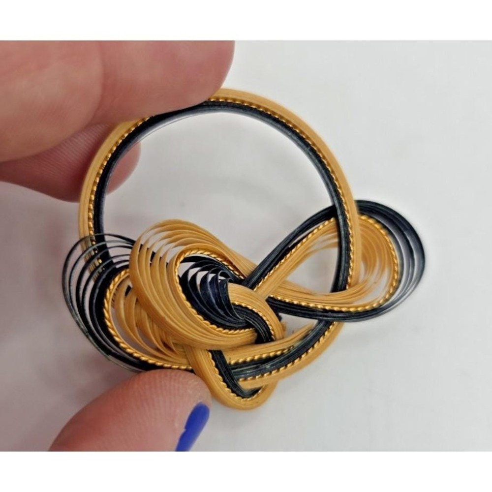 Vintage Quilled Bamboo Brooch x2 Blue Tan Red Tan Gold Tone Knots Made in Taiwan - Picture 6 of 8